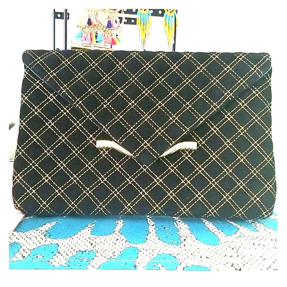 Elaine Turner quilted clutch